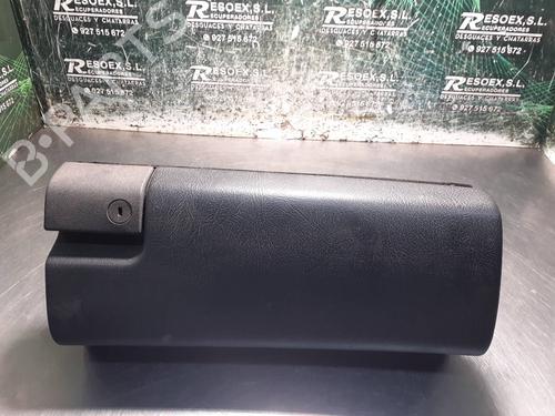 Used Glove box MERCEDES-BENZ E-CLASS (W210) E 300 Turbo-D (210.025) (177 hp) 9653907