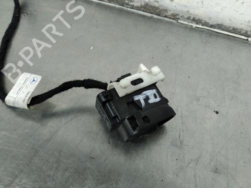 Right rear window switch MERCEDES-BENZ C-CLASS (W203) C 220 CDI (203.008) | BP26256319I28 