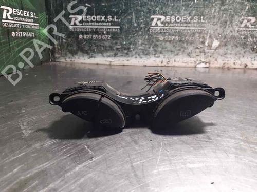 Commande Chauffage FORD FOCUS I (DAW, DBW) 1.8 Turbo DI / TDDi (90 hp) 8241930