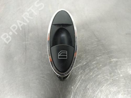 Used Right front window switch MERCEDES-BENZ E-CLASS (W211) E 220 CDI (211.006) (150 hp) 26252987