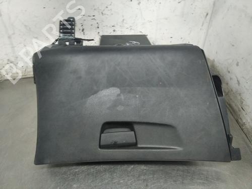 Handskerum CITROËN C4 Picasso II 1.2 THP 130 (130 hp) 27400921