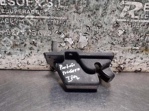 Used Rear left lock HYUNDAI H-1 / STAREX Bus (A1) 2.5 D (78 hp) 9626899