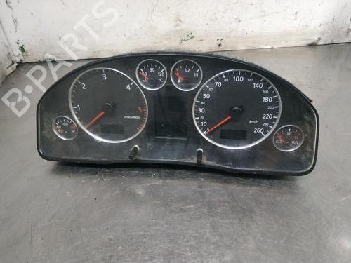 Used Instrument cluster AUDI A6 C5 (4B2) 2.5 TDI (150 hp) 26254722