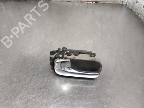 Venstre bak invendig håndtak NISSAN ALMERA II Hatchback (N16) 2.2 dCi (112 hp) 26265483