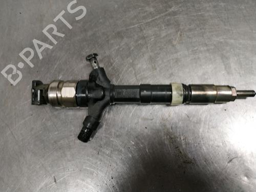 Spreder / Dyse TOYOTA AVENSIS (_T25_) 2.0 D-4D (CDT250_, CDT250R) (116 hp) 26255647