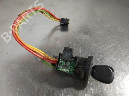 Used Ignition barrel RENAULT MEGANE I Classic (LA0/1_) 1.9 dCi (LA05) (105 hp) 26245692