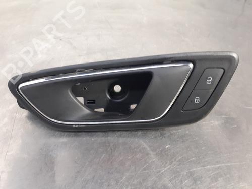 Used Front left interior door handle SEAT LEON (1P1) 2.0 FSI (150 hp) 26243308