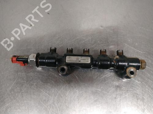 Used Injection rail FORD FIESTA V (JH_, JD_) 1.4 16V (80 hp) 26255084