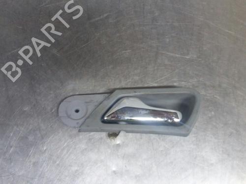 Used Front left interior door handle MERCEDES-BENZ C-CLASS (W203) C 200 Kompressor (203.045) (163 hp) 26267444