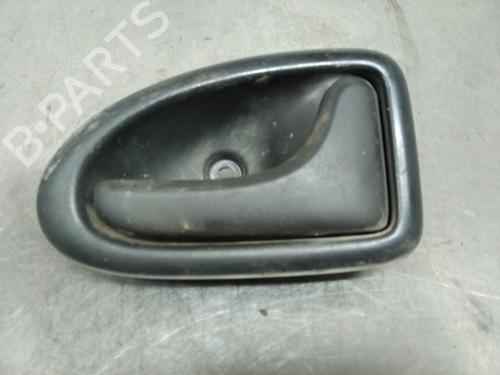 Used Front right interior door handle NISSAN PRIMASTAR Van (X83) 2.0 dCi 115 (114 hp) 27401292
