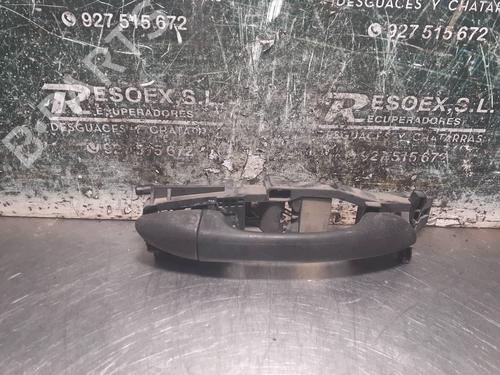 Used Front right exterior door handle MERCEDES-BENZ C-CLASS (W203) C 220 CDI (203.008) (150 hp) 8902556