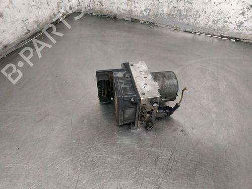 Used ABS pump TOYOTA AVENSIS (_T25_) 2.0 D-4D (CDT250_, CDT250R) (116 hp) 26265404