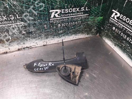 Używane Klamka zewnętrzna drzwi przednich prawych FORD FOCUS I (DAW, DBW) 1.8 Turbo DI / TDDi (90 hp) 8266438