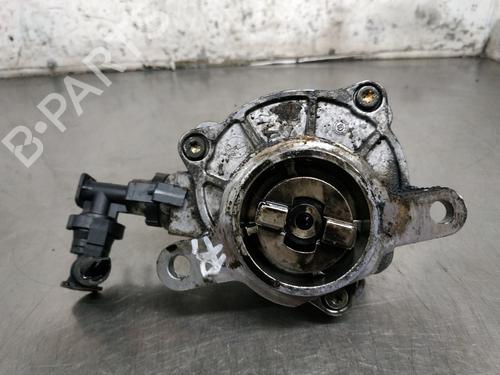 Used Vacuum pump RENAULT LAGUNA II (BG0/1_) 2.2 dCi (BG0F) (150 hp) 26255492