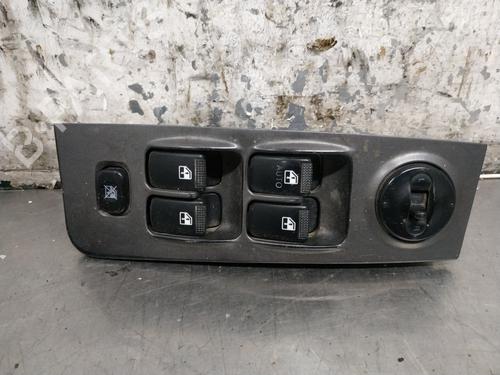 Used Left front window switch HYUNDAI MATRIX (FC) 1.5 CRDi (82 hp) 26263779
