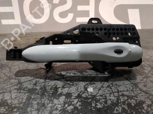 Used Front right exterior door handle RENAULT CLIO II Hatchback Van (SB0/1/2_) 1.5 dCi (68 hp) 26245779