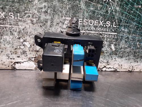 Used Fuse box HYUNDAI H-1 / STAREX Bus (A1) 2.5 D (78 hp) 9622582