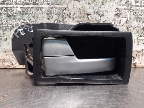 Used Front left interior door handle FORD MONDEO III (B5Y) 2.0 16V (146 hp) 26242960
