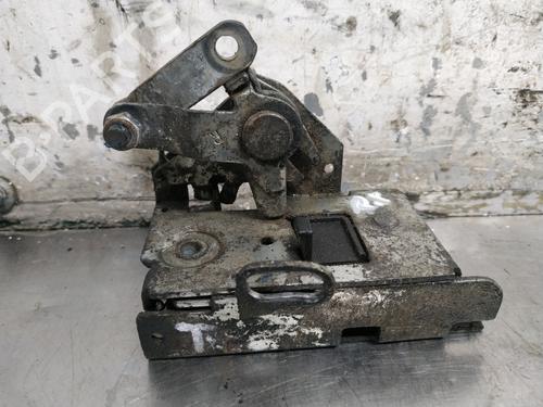 Used Tailgate lock IVECO DAILY III Van 35 C 12 V, 35 S 12 V (AGKA43A2, AGKB43A2, AGKB46A2,... (116 hp) 26263470