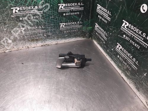Used Rear left interior door handle HYUNDAI SANTA FÉ II (CM) 2.2 CRDi (155 hp) 8296632