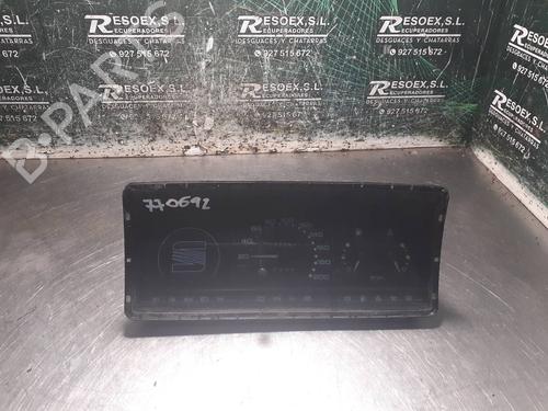 Used Instrument cluster SEAT IBIZA I (21A) 1.5 i (100 hp) 8915039