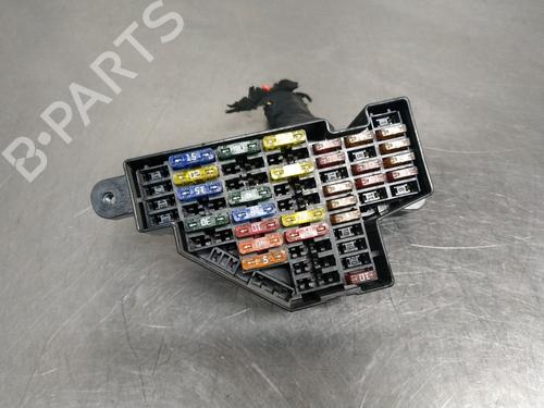 Used Fuse box VW PASSAT B6 (3C2) 2.0 TDI 16V 4motion (140 hp) 27401032