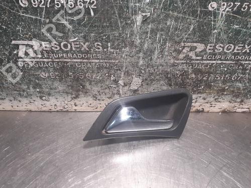 Used Front left interior door handle MERCEDES-BENZ C-CLASS (W203) C 220 CDI (203.008) (150 hp) 8902554
