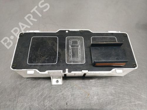 Multifunctionele display MASERATI SHAMAL 3.2 (326 hp) 26257208