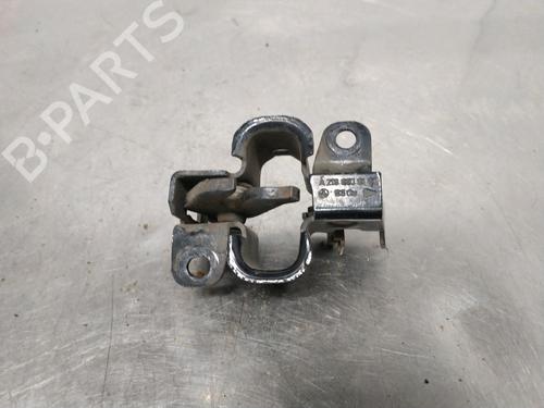 Used Hood lock MERCEDES-BENZ C-CLASS (W203) C 220 CDI (203.008) (150 hp) 26253182