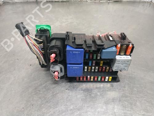 Used Fuse box RENAULT MEGANE III Coupe (DZ0/1_) 1.6 16V (DZ0U, DZ1B, DZ1H) (110 hp) 27401555