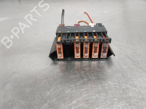 Used Fuse box MERCEDES-BENZ E-CLASS (W211) E 320 CDI (211.026) (204 hp) 26267130