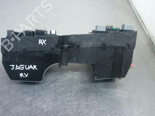 Fuse box JAGUAR XF I (X250) 2.7 D | BP26267343E1 