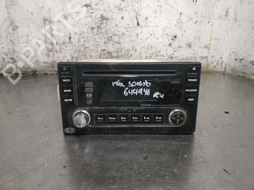 Used Radio KIA SORENTO I (JC) 2.5 CRDi 4WD (140 hp) 27402283