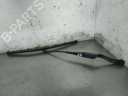 Used Front windshield wiper arm MERCEDES-BENZ C-CLASS (W204) C 200 Kompressor (204.041) (184 hp) 26254798
