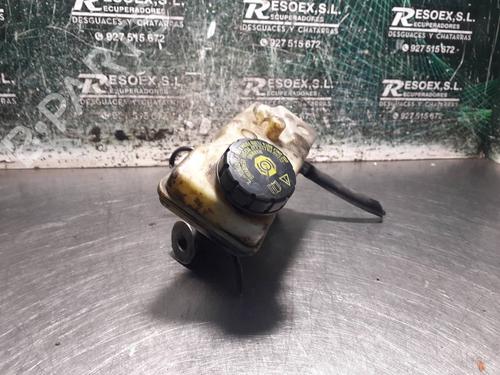 Used Brake master cylinder RENAULT MEGANE II (BM0/1_, CM0/1_) 1.9 dCi (BM0G, CM0G) (120 hp) 9132440