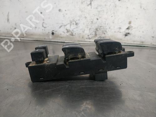 Used Left front window switch NISSAN PRIMERA (P12) 1.8 (115 hp) 26252687