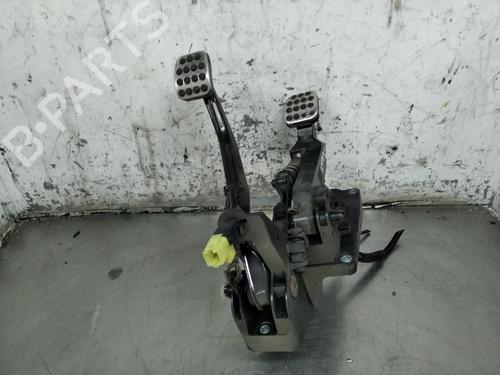 Used Break pedal MERCEDES-BENZ A-CLASS (W169) A 160 CDI (169.006, 169.306) (82 hp) 27402242