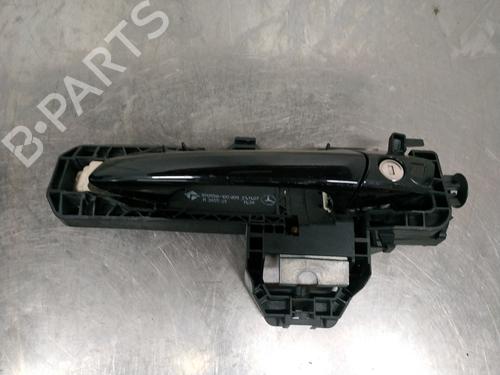 Used Front left exterior door handle MERCEDES-BENZ C-CLASS (W204) C 200 Kompressor (204.041) (184 hp) 26253935