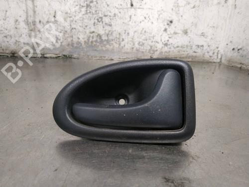 Used Front right interior door handle RENAULT MEGANE I Classic (LA0/1_) 1.9 D (LA0A, LA0U, LA0R) (64 hp) 26264698