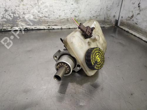 Used Brake master cylinder CITROËN XSARA (N1) 1.9 D (70 hp) 26246870