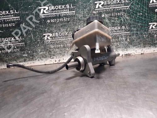 Used Brake master cylinder MERCEDES-BENZ C-CLASS (W203) C 220 CDI (203.008) (150 hp) 8074652