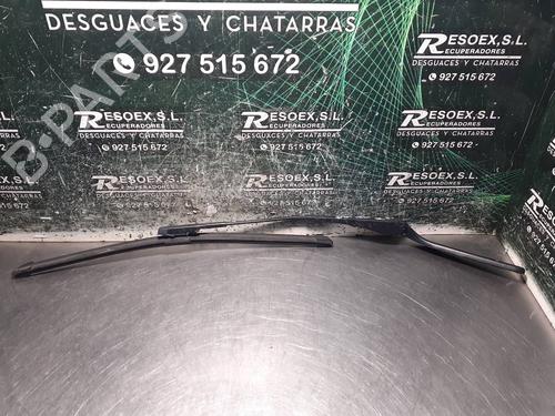 Used Front windshield wiper arm BMW 1 (E81) 116 d (116 hp) 8057143