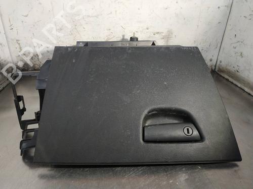 Used Glove box FIAT STILO (192_) 1.9 JTD (192_XE1A) (115 hp) 26245085