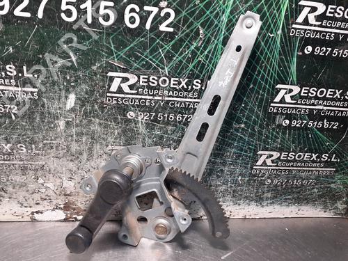 Used Rear left window mechanism HYUNDAI GETZ (TB) 1.1 (63 hp) 9430296