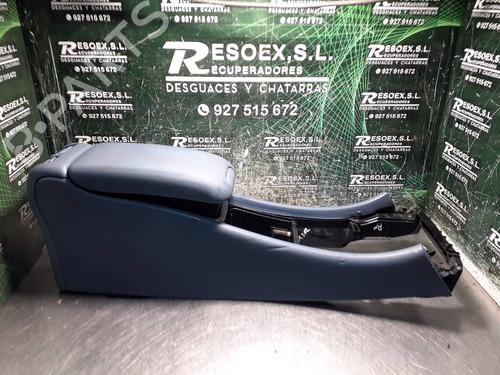 Used Armrest / Center console MERCEDES-BENZ C-CLASS (W203) C 220 CDI (203.008) (150 hp) 9174084