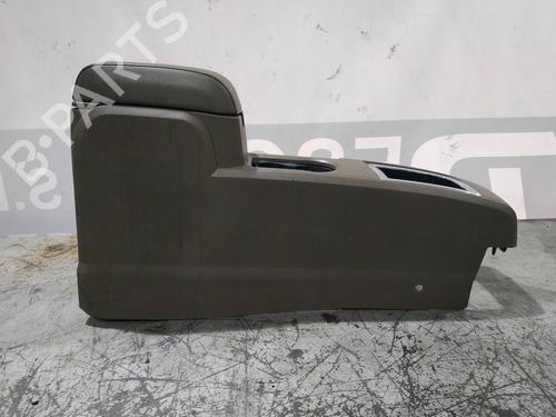 Used Armrest / Center console DODGE JOURNEY 2.0 CRD (140 hp) 26245701