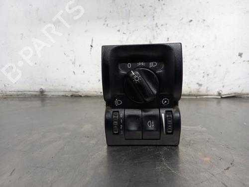 Used Headlight switch OPEL VECTRA B (J96) 1.7 TD (F19) (82 hp) 26256387