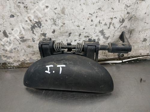 Venstre bak utvendig håndtak PEUGEOT 206 Hatchback (2A/C) 1.4 i (75 hp) 26256017