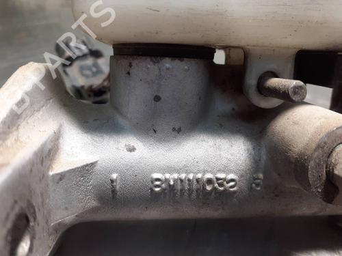 Brake master cylinder HYUNDAI H-1 / STAREX Bus (A1) 2.5 D | BP9640462M77 