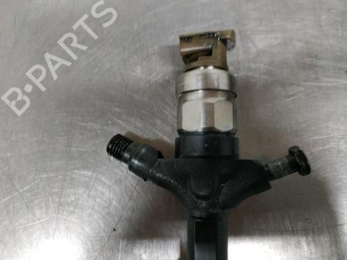 Injector TOYOTA AVENSIS (_T25_) 2.0 D-4D (CDT250_, CDT250R) | BP26255645M100